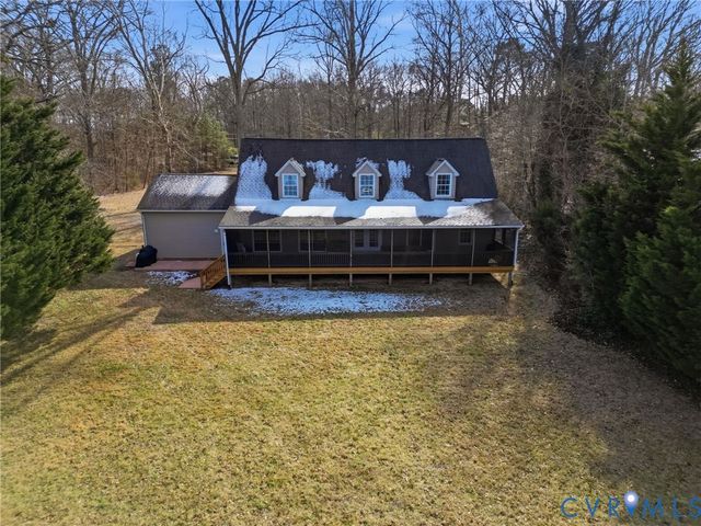 82 Westmoreland Blvd, Hague, VA 22469