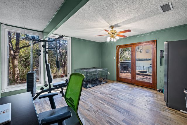 1612 Lakecrest Circle, Granbury, TX 76048