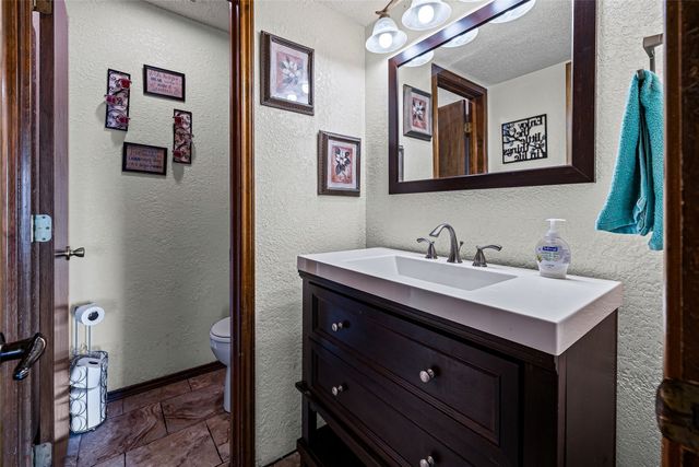 1612 Lakecrest Circle, Granbury, TX 76048