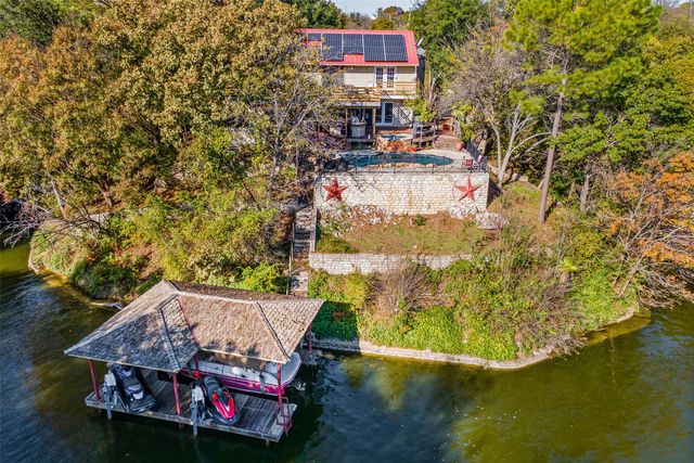 1612 Lakecrest Circle, Granbury, TX 76048