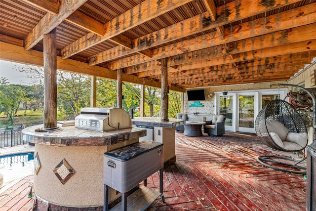 1612 Lakecrest Circle, Granbury, TX 76048