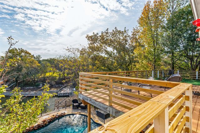 1612 Lakecrest Circle, Granbury, TX 76048