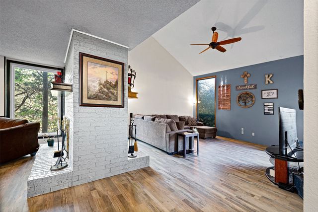 1612 Lakecrest Circle, Granbury, TX 76048