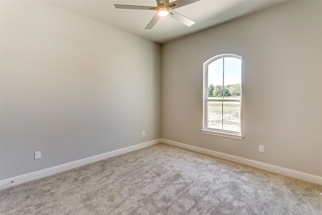 1014 Gonzollas Road, Springtown, TX 76082
