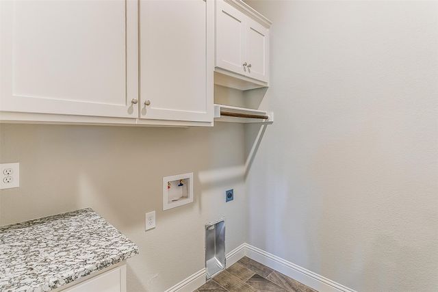1014 Gonzollas Road, Springtown, TX 76082