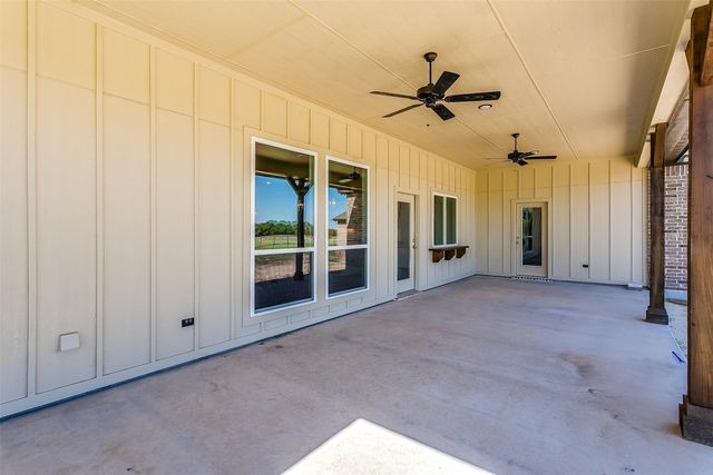 1014 Gonzollas Road, Springtown, TX 76082