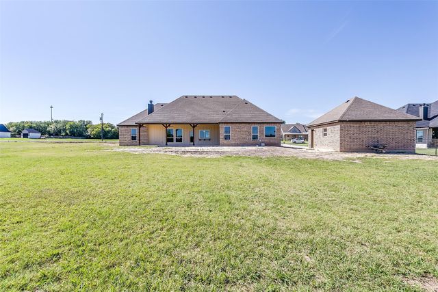 1014 Gonzollas Road, Springtown, TX 76082