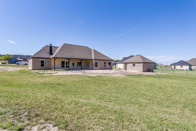 1014 Gonzollas Road, Springtown, TX 76082