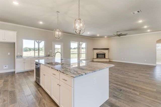 1014 Gonzollas Road, Springtown, TX 76082