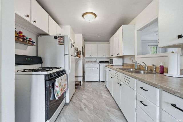 5806 Remington Drive, Fort Wayne, IN 46809