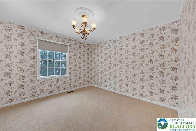 210 Evergreen Court, Ross Twp, PA 18353