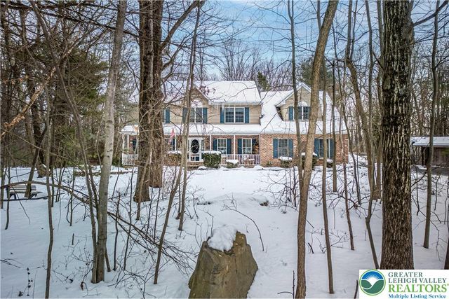 210 Evergreen Court, Ross Twp, PA 18353