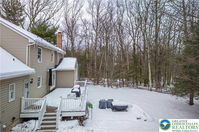 210 Evergreen Court, Ross Twp, PA 18353