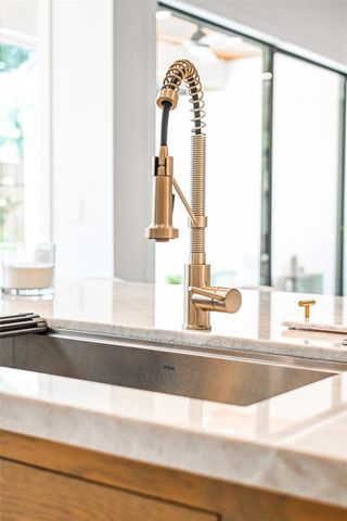 1506 Maux Drive, Houston, TX 77043