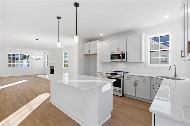 2056 Charwood DR, Chesapeake, VA 23320