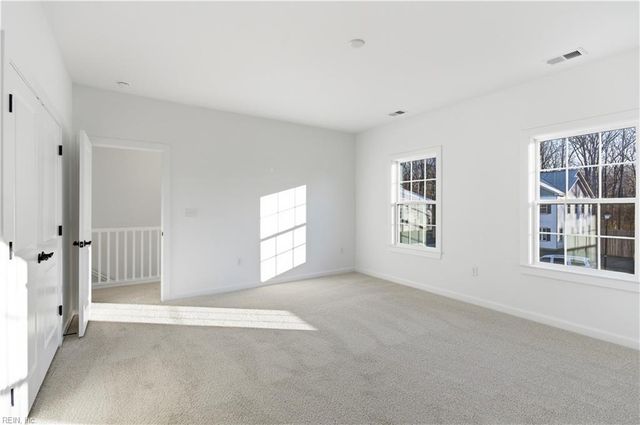 2056 Charwood DR, Chesapeake, VA 23320