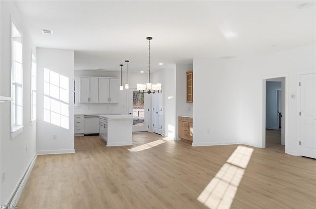 2056 Charwood DR, Chesapeake, VA 23320