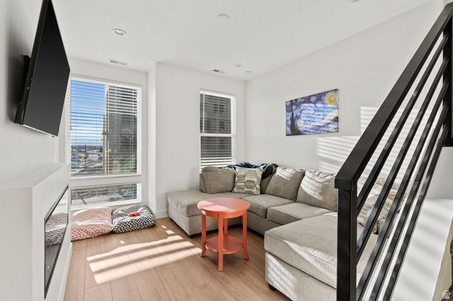 11237 S FREESTONE RD, South Jordan, UT 84009