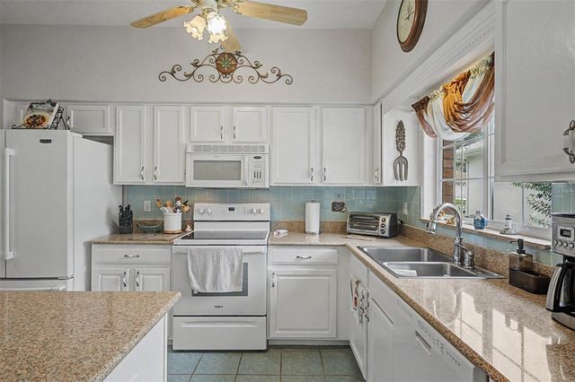 6634 NORTHLAKE DRIVE, Zephyrhills, FL 33542