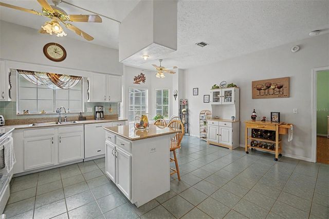6634 NORTHLAKE DRIVE, Zephyrhills, FL 33542