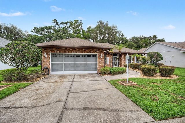 6634 NORTHLAKE DRIVE, Zephyrhills, FL 33542