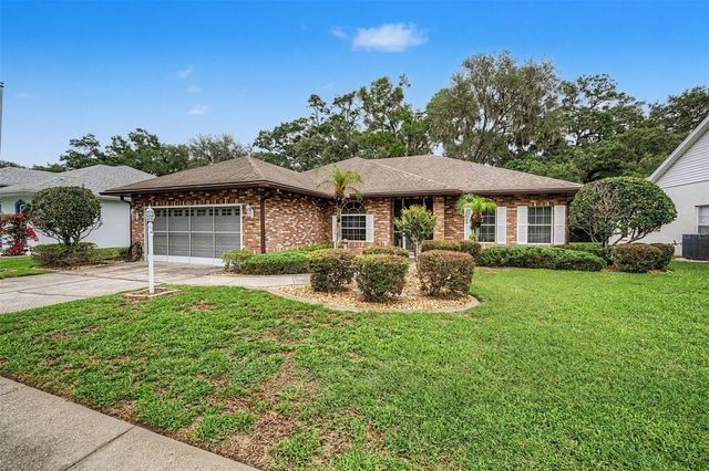 6634 NORTHLAKE DRIVE, Zephyrhills, FL 33542