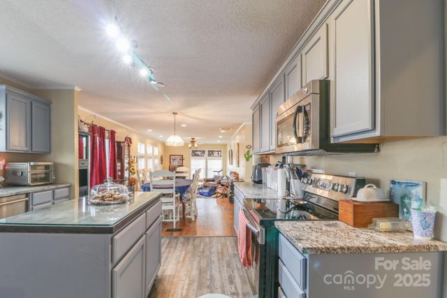 70 Peaceful View Trail, Hendersonville, NC 28792