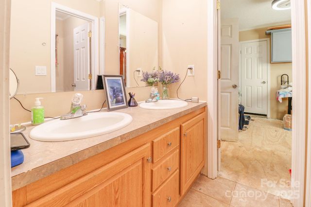 70 Peaceful View Trail, Hendersonville, NC 28792