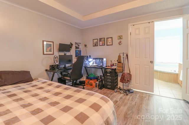 70 Peaceful View Trail, Hendersonville, NC 28792