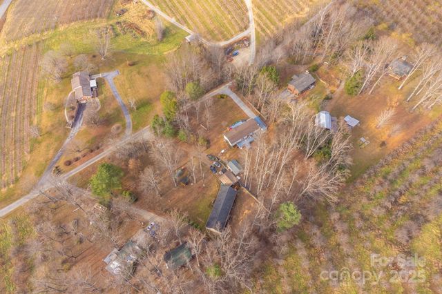 70 Peaceful View Trail, Hendersonville, NC 28792