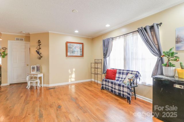 70 Peaceful View Trail, Hendersonville, NC 28792