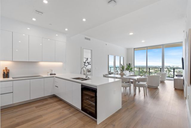 220 S Lake Shore Drive 2305, Lake Park, FL 33403