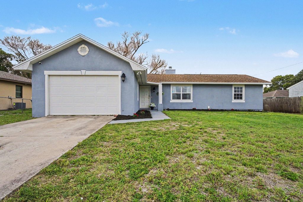 2174 Dickens Street NE, Palm Bay, FL 32907