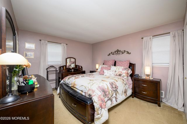 15 Princeton Drive, Jackson, NJ 08527