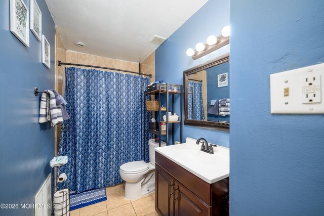 15 Princeton Drive, Jackson, NJ 08527