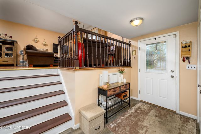 15 Princeton Drive, Jackson, NJ 08527