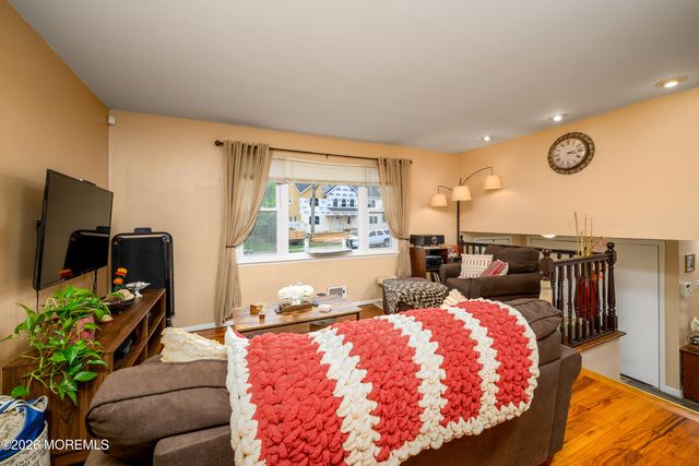 15 Princeton Drive, Jackson, NJ 08527