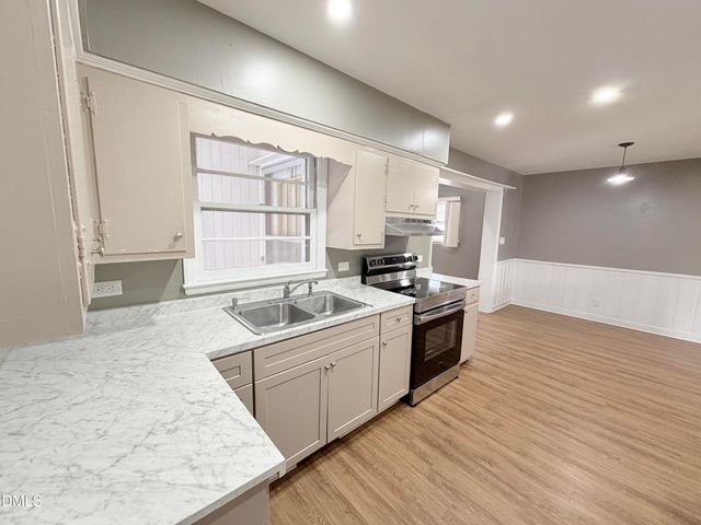 2805 Trail Six, Burlington, NC 27215