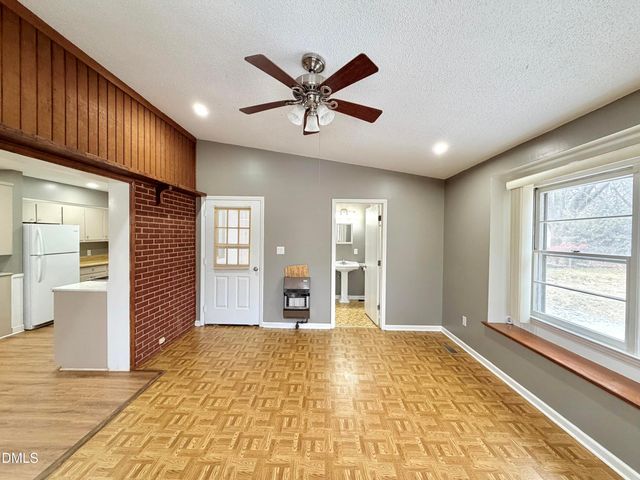 2805 Trail Six, Burlington, NC 27215