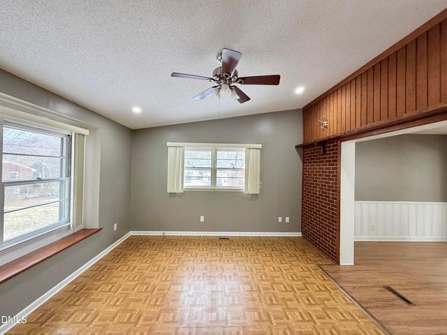 2805 Trail Six, Burlington, NC 27215