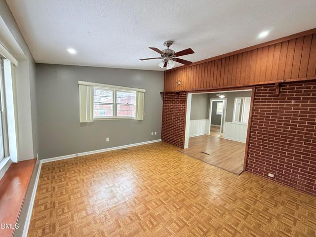2805 Trail Six, Burlington, NC 27215