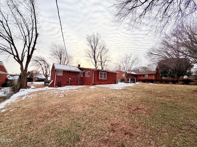 2805 Trail Six, Burlington, NC 27215