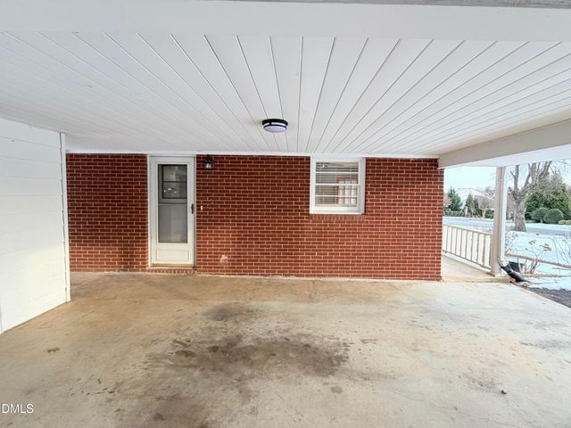 2805 Trail Six, Burlington, NC 27215
