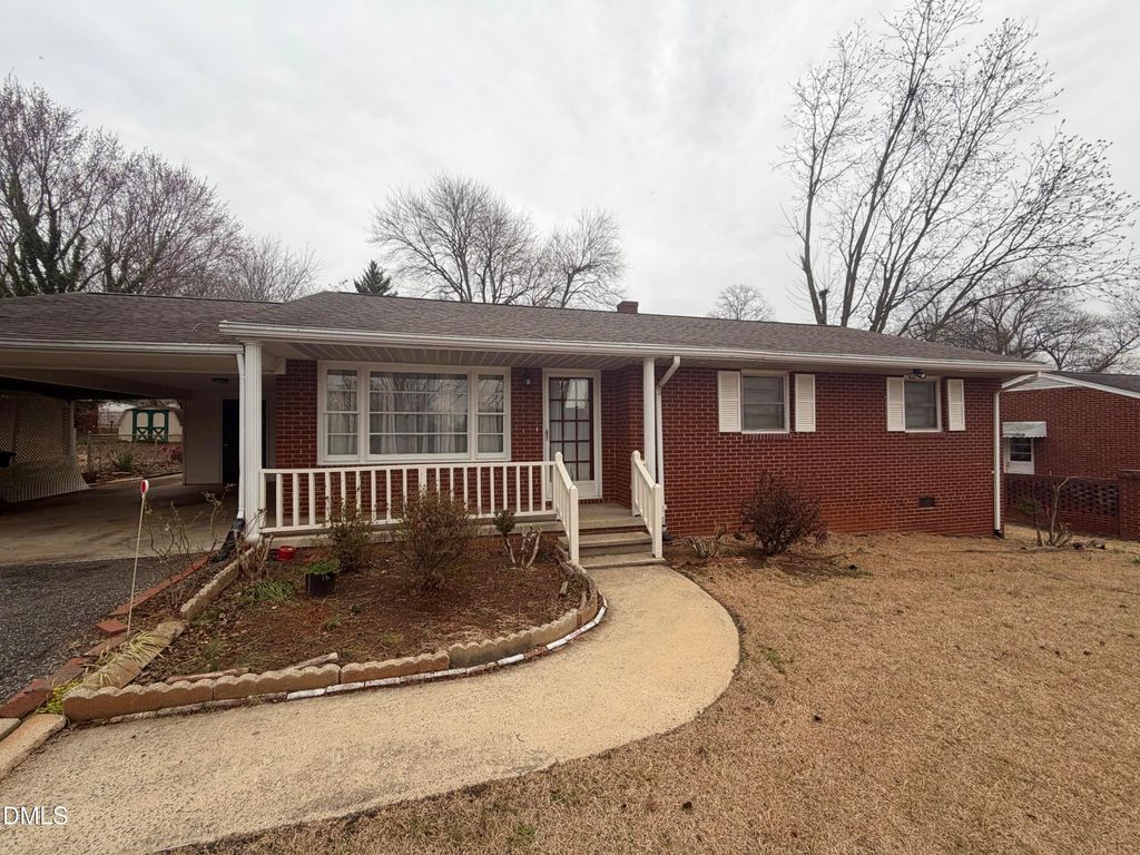 2805 Trail Six, Burlington, NC 27215