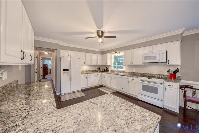 5400 Claridge Dr, Chesterfield, VA 23832