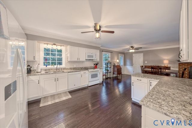 5400 Claridge Dr, Chesterfield, VA 23832