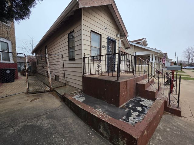 3721 Ivy Street, East Chicago, IN 46312