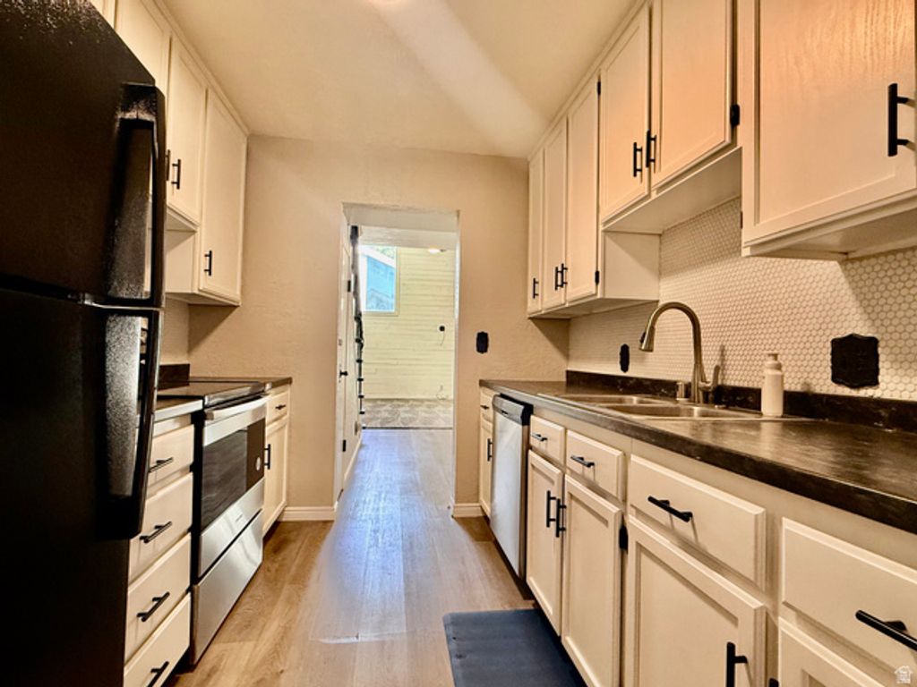 Image 11 of property listing at 15 MILLPOND, Stansbury Park, UT 84074