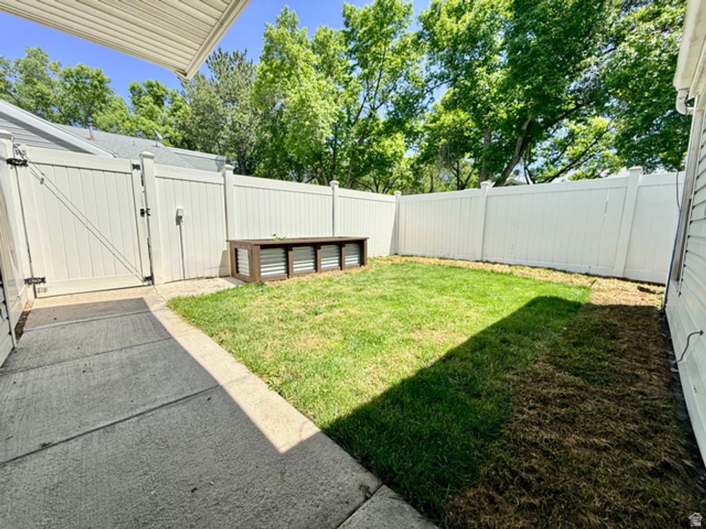 Image 20 of property listing at 15 MILLPOND, Stansbury Park, UT 84074