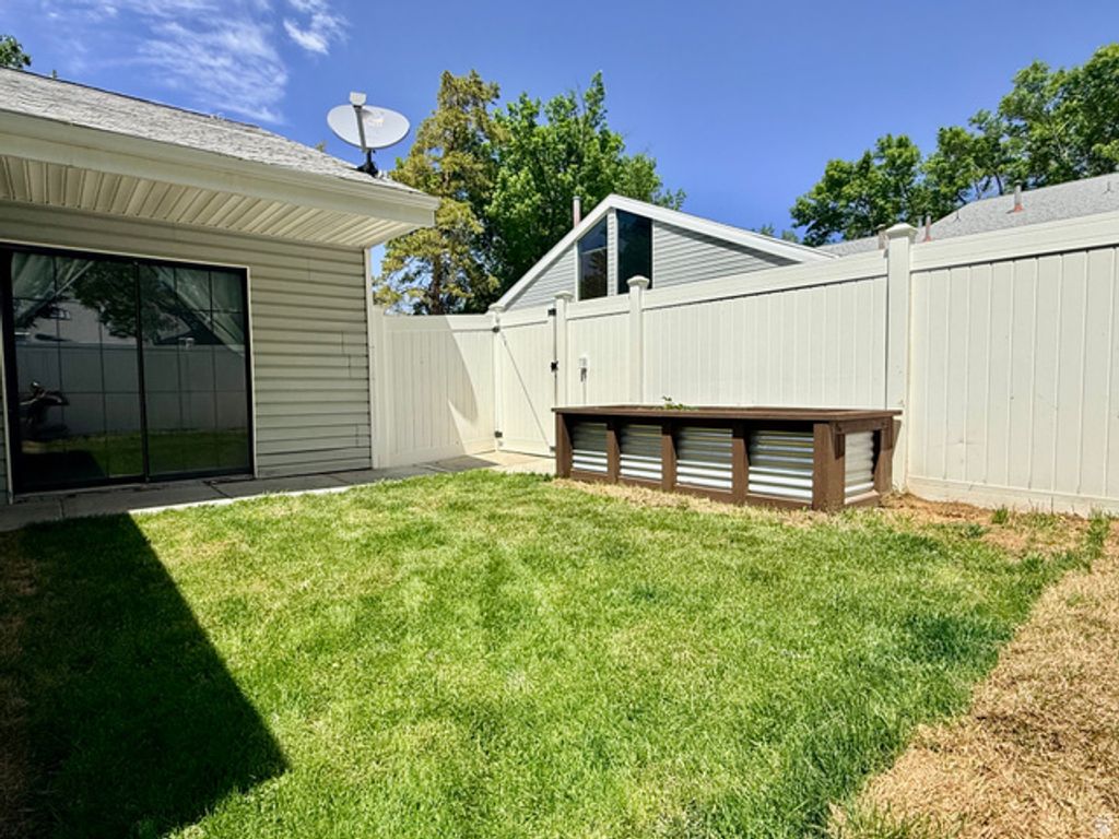 Image 21 of property listing at 15 MILLPOND, Stansbury Park, UT 84074